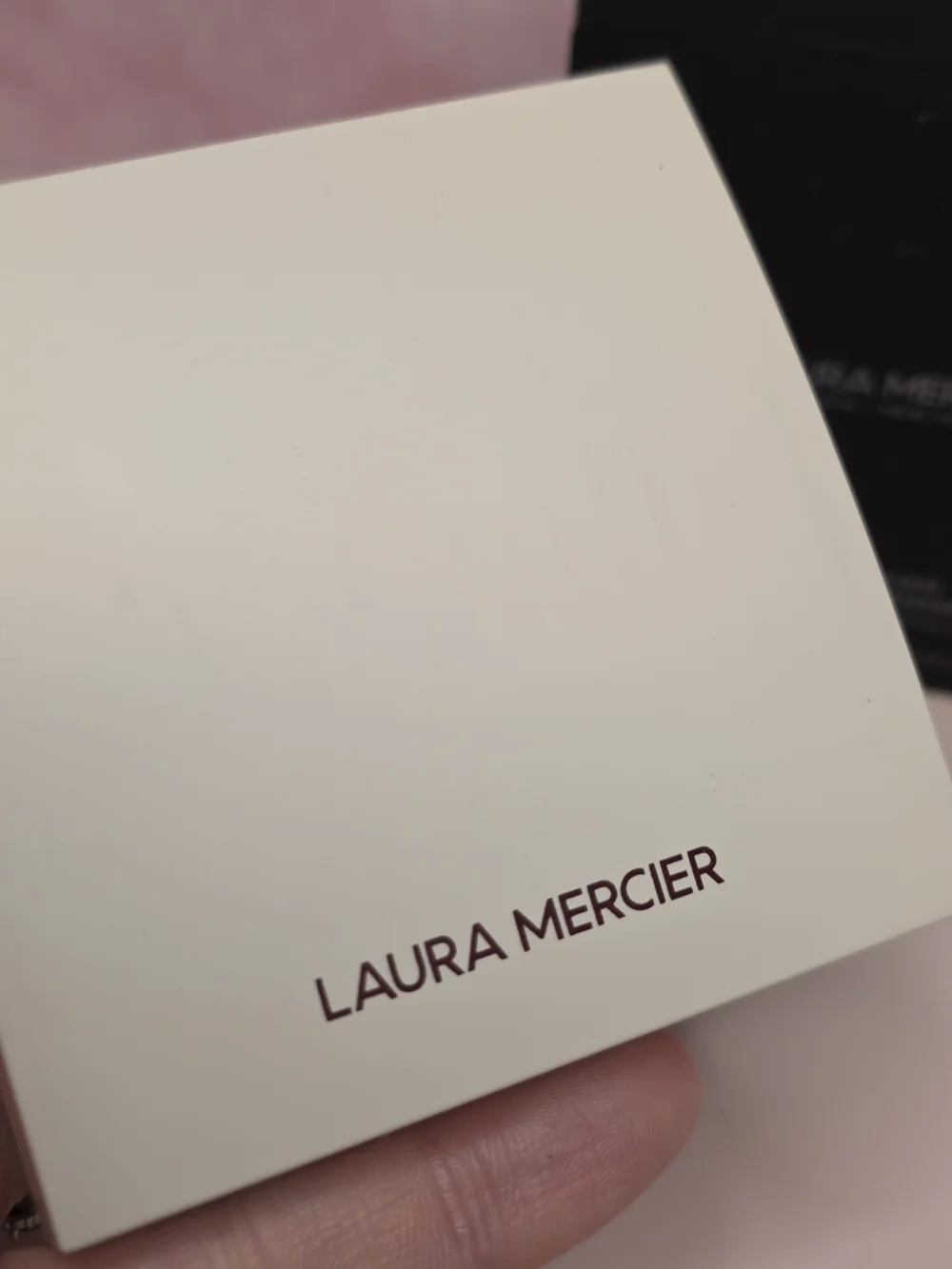 Laura Mercier Real Flawless Luminous Perfecting Pressed Powder Translucent Honey